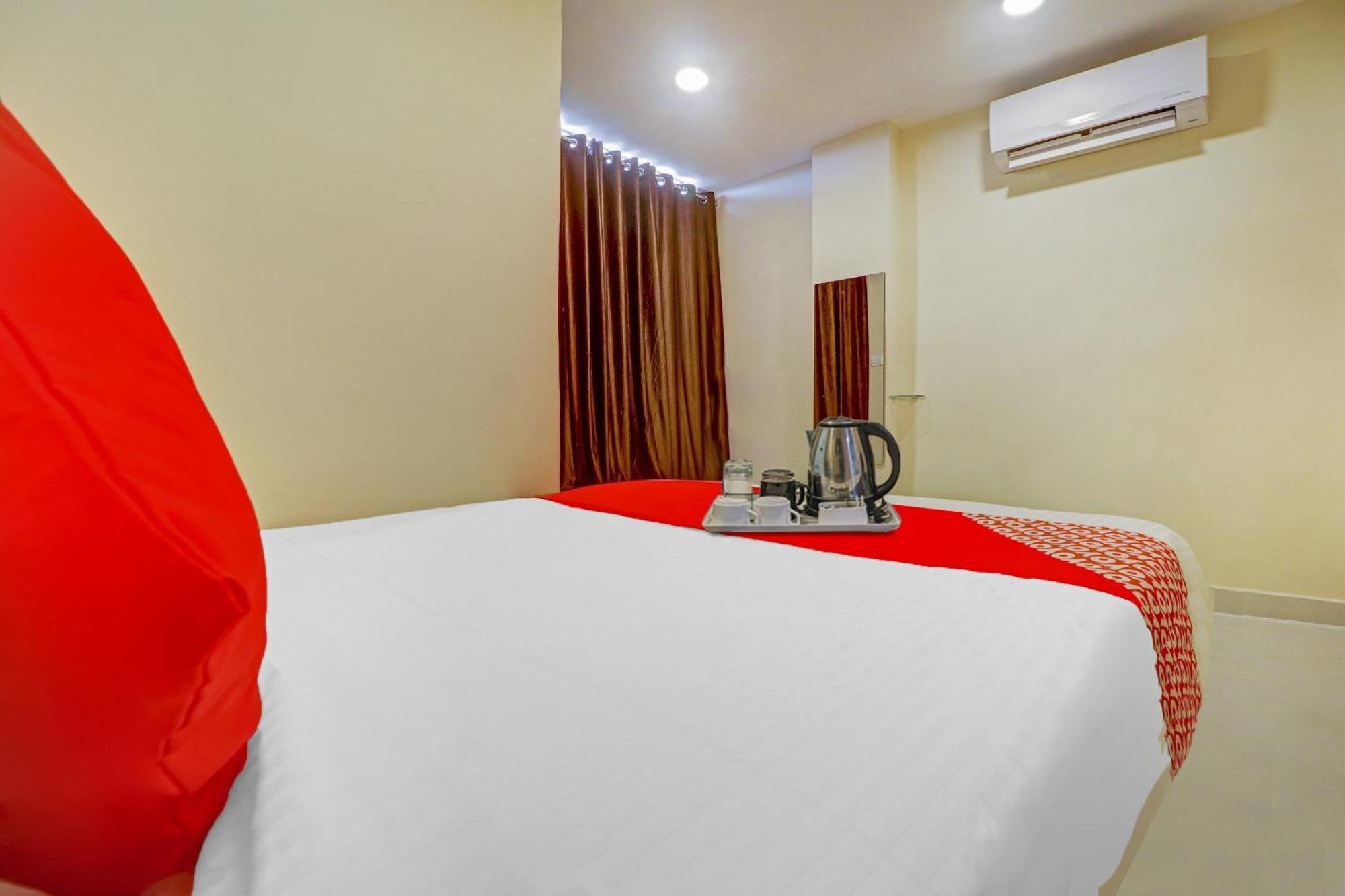 Hotel O Aayush Stay Inn Hyderabad Ngoại thất bức ảnh