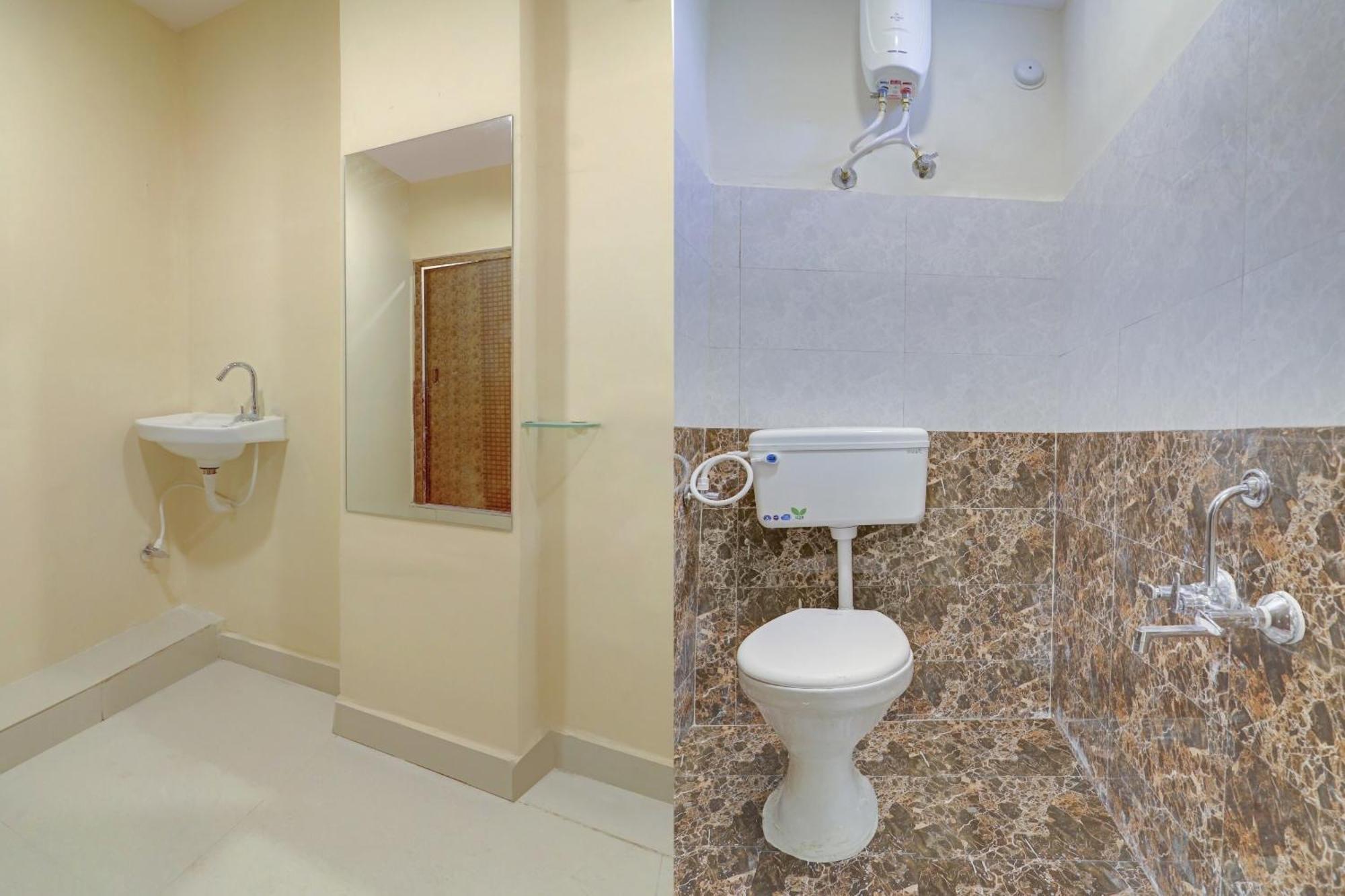 Hotel O Aayush Stay Inn Hyderabad Ngoại thất bức ảnh