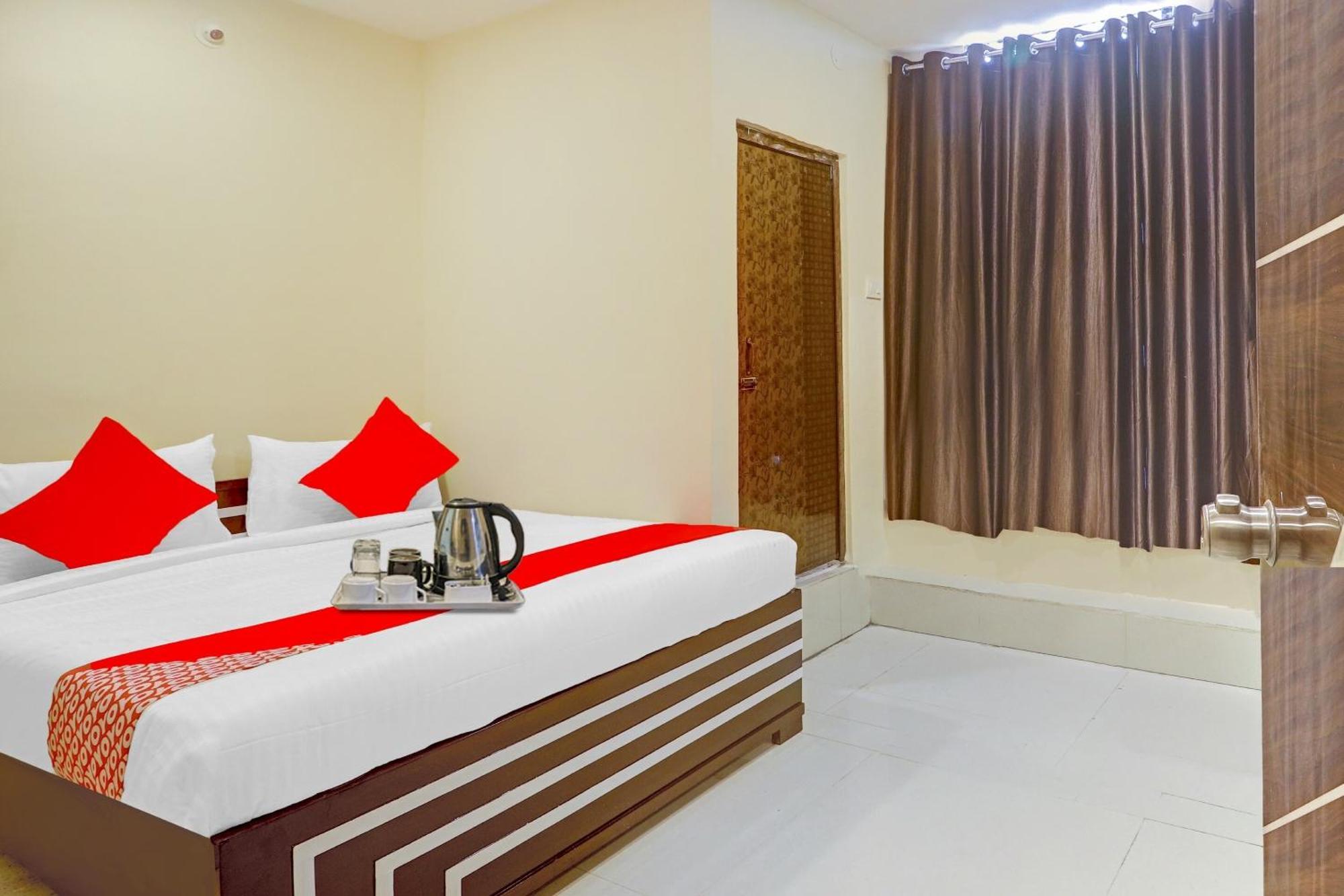 Hotel O Aayush Stay Inn Hyderabad Ngoại thất bức ảnh