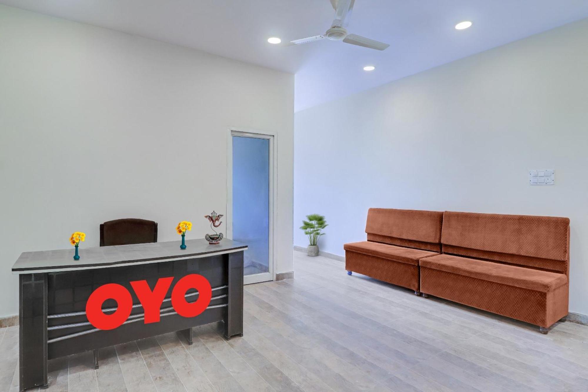 Hotel O Aayush Stay Inn Hyderabad Ngoại thất bức ảnh